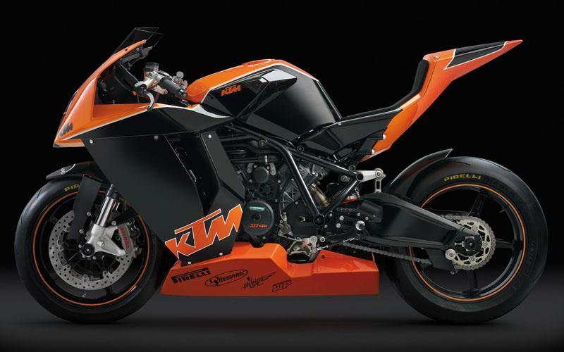 KTM RC8 makes track debut MCN